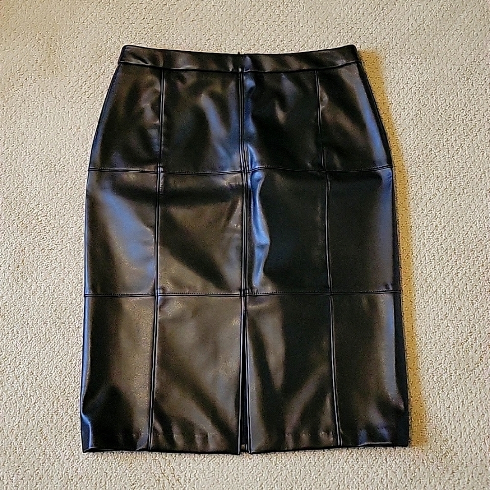 Black vegan leather pencil skirt WHBM NWT size 10